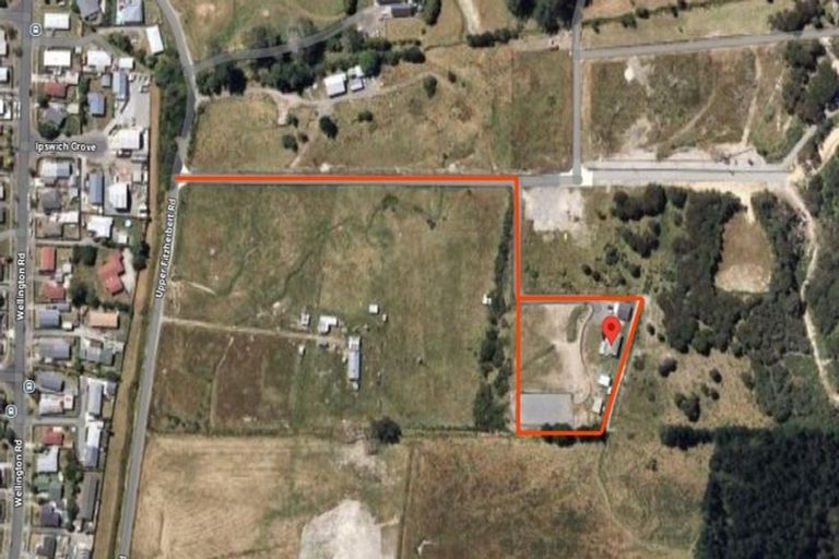 Photo of property in 112 Upper Fitzherbert Road, Wainuiomata, 5373