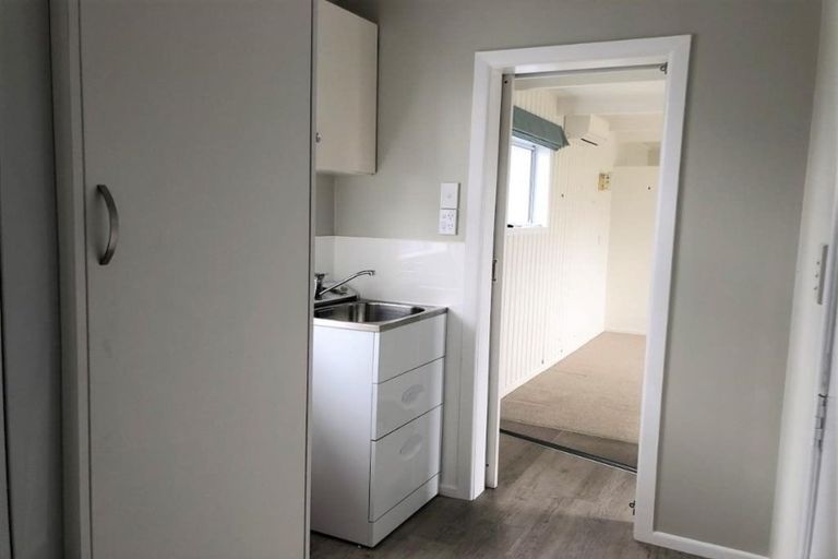 Photo of property in 11 Duke Street, Levin, 5510