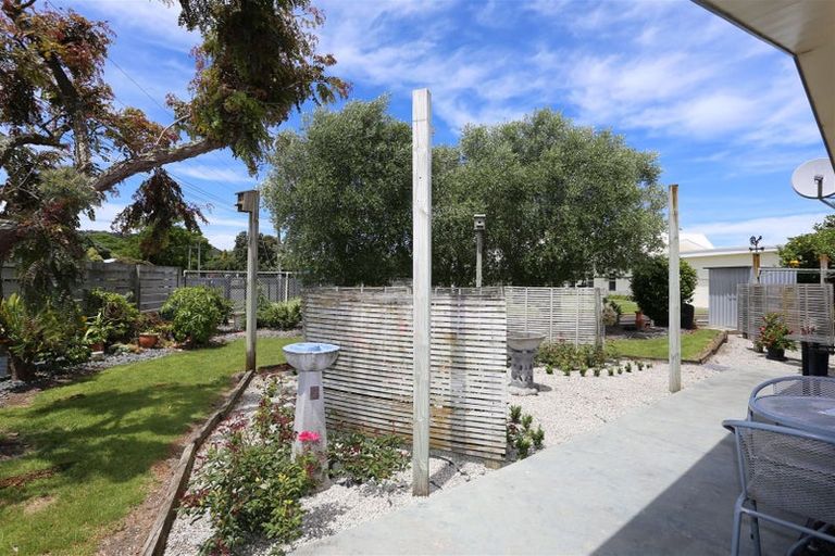 Photo of property in 2 Mason Street, Riverdale, Gisborne, 4010