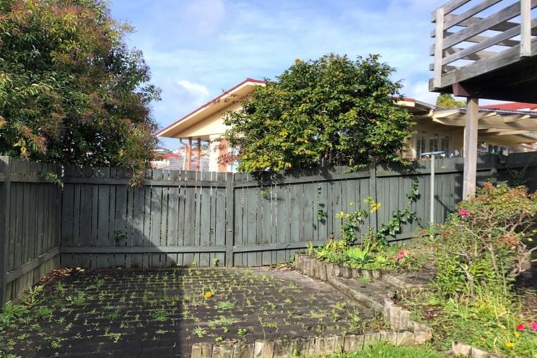 Photo of property in 1/84 Velma Road, Hillcrest, Auckland, 0627