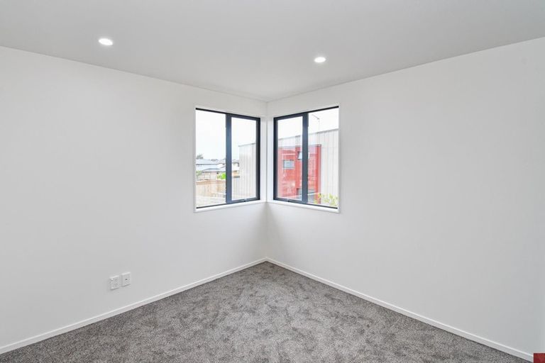Photo of property in 39 Tapuwae Way, Mangere Bridge, Auckland, 2022