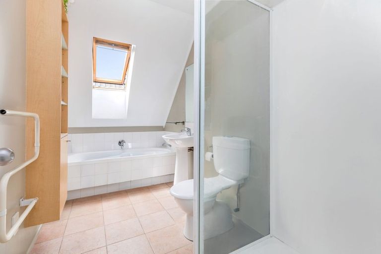 Photo of property in 54 Earnslaw Crescent, Clover Park, Auckland, 2019