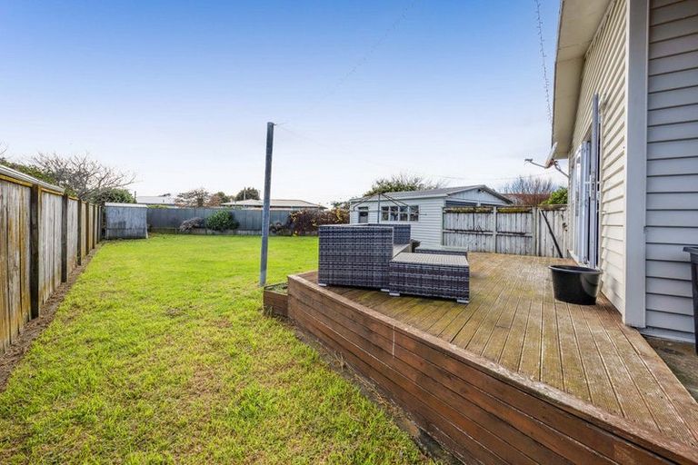 Photo of property in 6 Pacey Avenue, Hawera, 4610