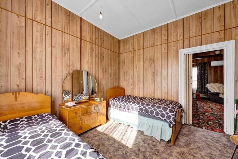 Photo of property in 9 Napier Street, Opunake, 4616