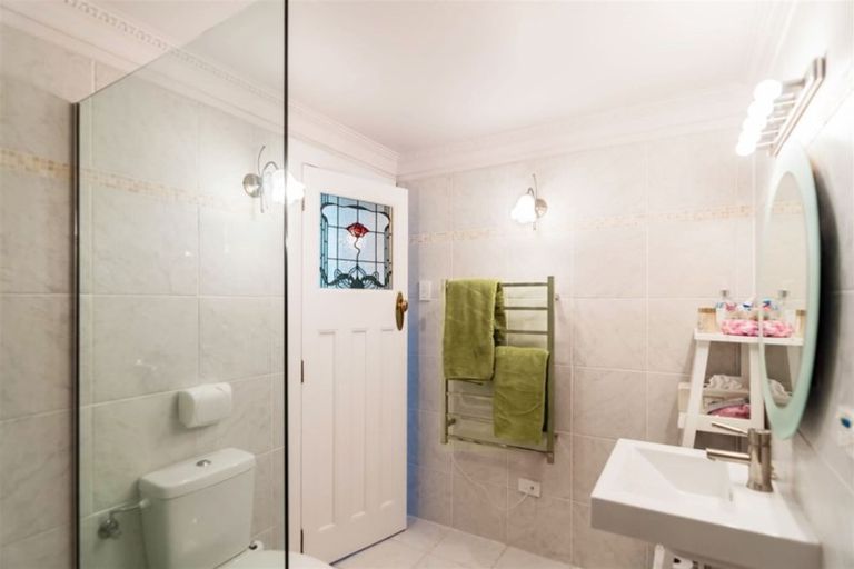 Photo of property in 85 Dyers Pass Road, Cashmere, Christchurch, 8022