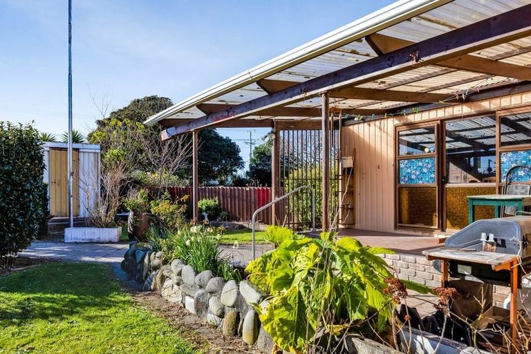 Photo of property in 31 Allison Street, Opunake, 4616