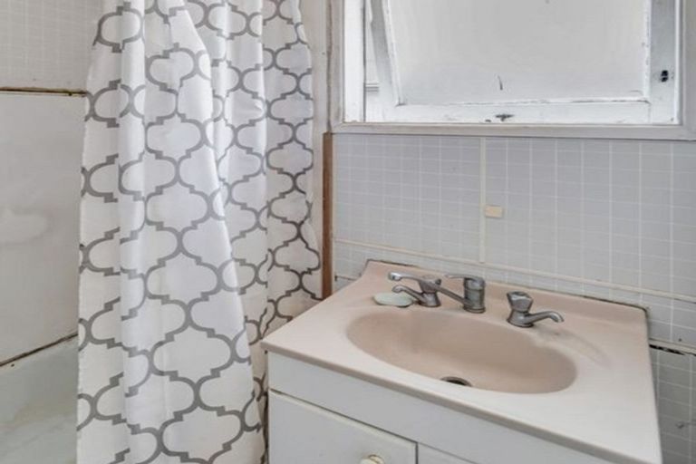 Photo of property in 37 Steven Street, Mangere East, Auckland, 2024