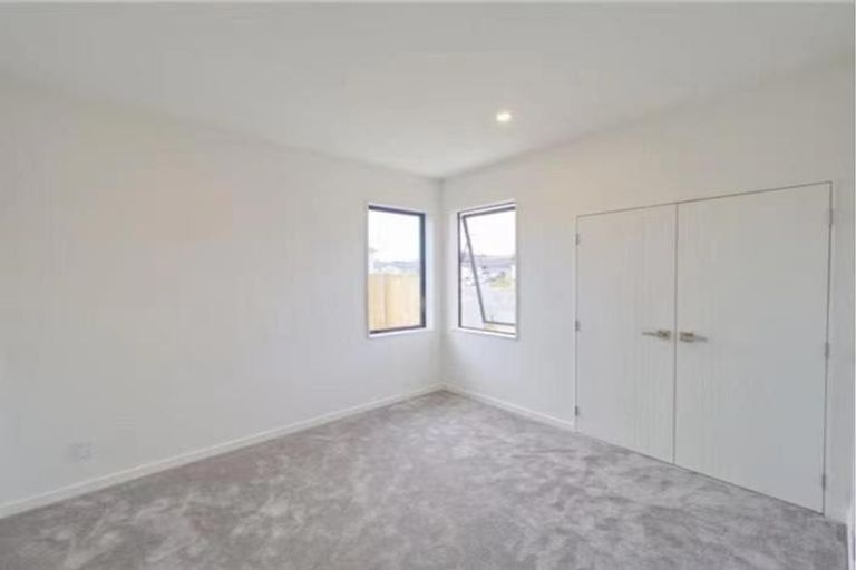 Photo of property in 49 Johns Creek Crescent, Silverdale, 0932