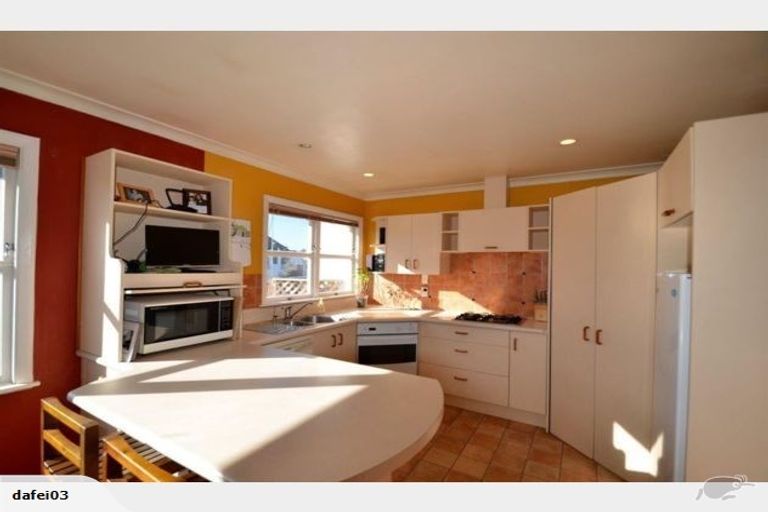 Photo of property in 42 Pitama Road, Awapuni, Palmerston North, 4412