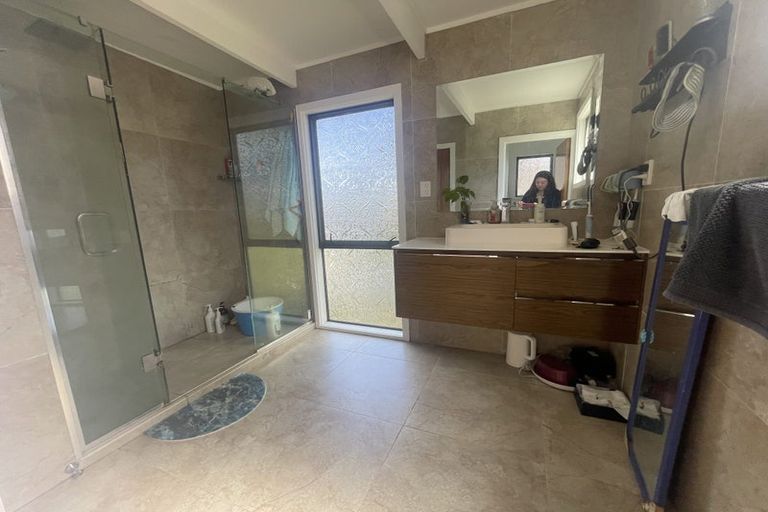 Photo of property in 2/55 Aberdeen Road, Castor Bay, Auckland, 0620