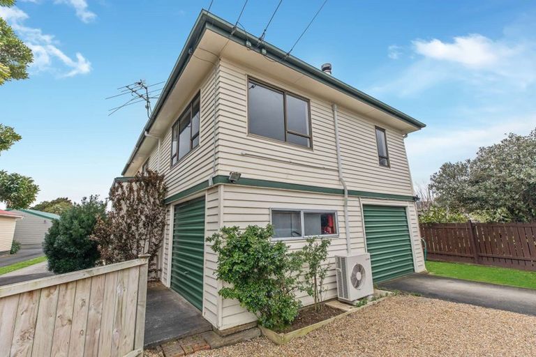 Photo of property in 1/13 Hill Crescent, Papakura, 2110