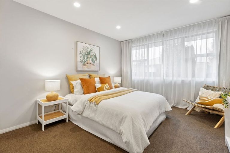 Photo of property in 2/57 Mcfaddens Road, St Albans, Christchurch, 8052