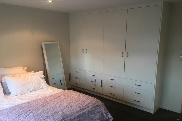 Photo of property in 87 Rosedale Road, Pinehill, Auckland, 0632