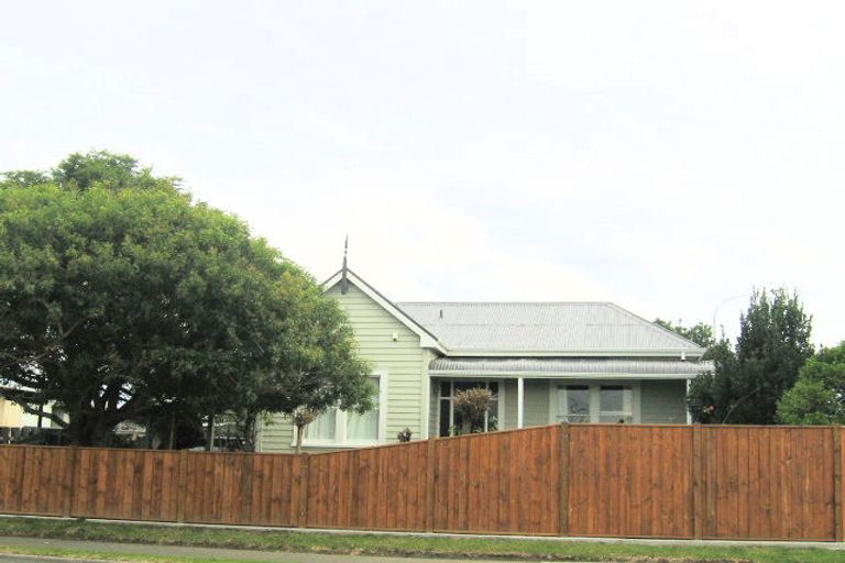 Photo of property in 92 Auckland Road, Greenmeadows, Napier, 4112