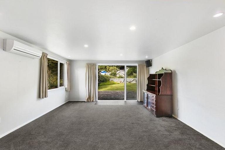Photo of property in 1072 Makara Road, Makara Beach, Karori, 6972