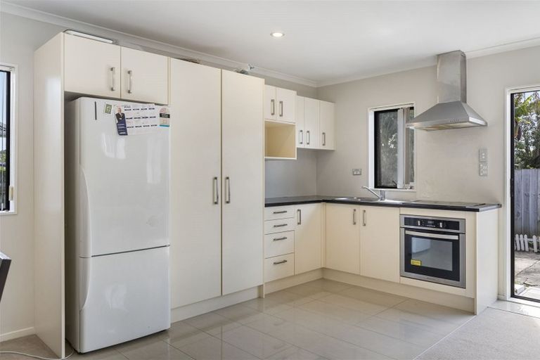 Photo of property in 371 Bucklands Beach Road, Bucklands Beach, Auckland, 2012