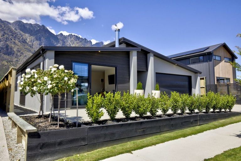 Photo of property in 79 Drysdale Road, Jacks Point, 9371