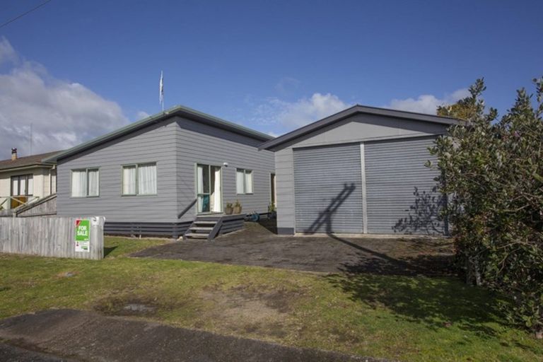 Photo of property in 103 Susan Street, Whangamata, 3620