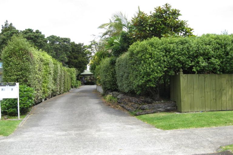 Photo of property in 7 Kiwi Esplanade, Mangere Bridge, Auckland, 2022