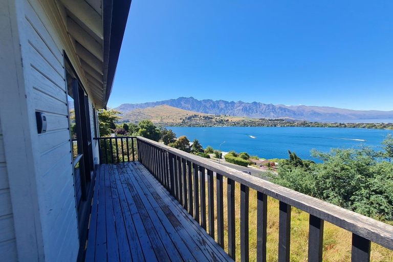Photo of property in 15 Earnslaw Terrace, Queenstown, 9300