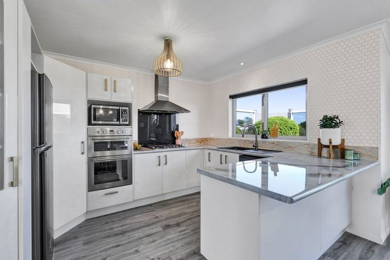 Photo of property in 28a Jules Crescent, Bell Block, New Plymouth, 4312