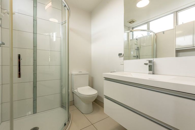 Photo of property in 3b Anderson Terrace, Mount Cook, Wellington, 6021