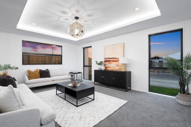 Photo of property in 41 Mehrtens Crescent, Woodend, 7691