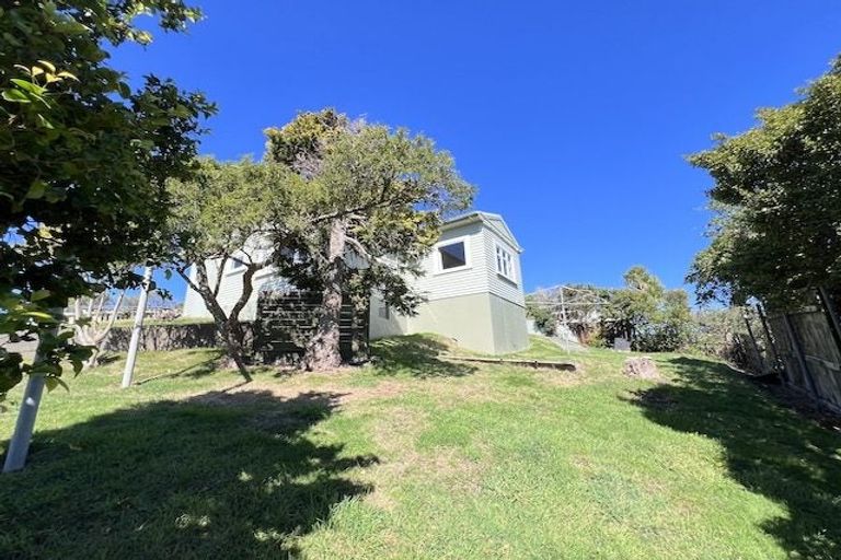 Photo of property in 168 The Ridgeway, Mornington, Wellington, 6021