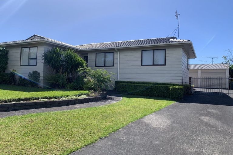 Photo of property in 9 Patrice Place, Massey, Auckland, 0614