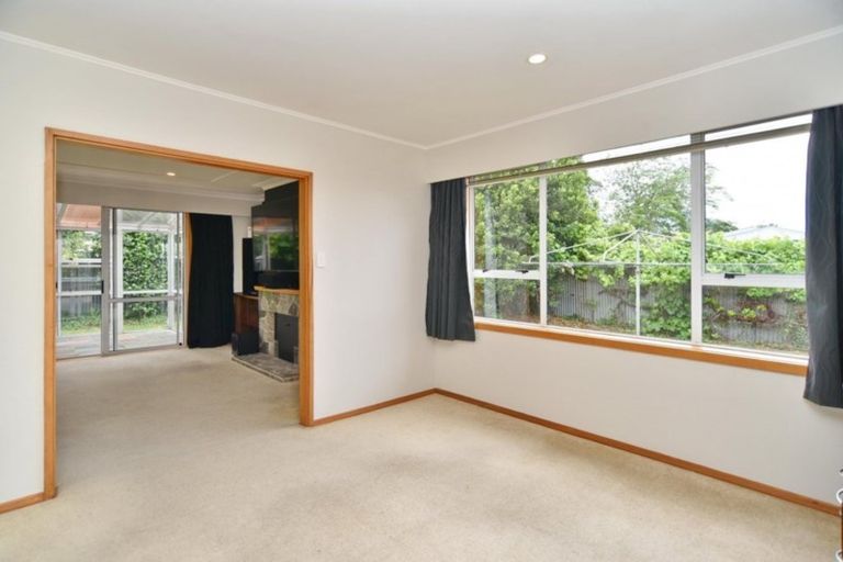 Photo of property in 10 Weston Place, Rangiora, 7400