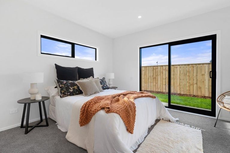 Photo of property in 8 Kakariki Crescent, Carterton, 5713