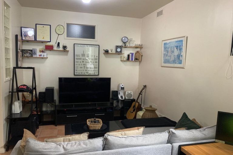 Photo of property in 2/846 Beach Road, Torbay, Auckland, 0630