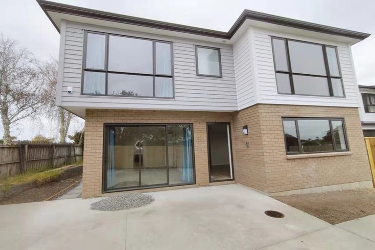 Photo of property in 26 Golfland Drive, Golflands, Auckland, 2013