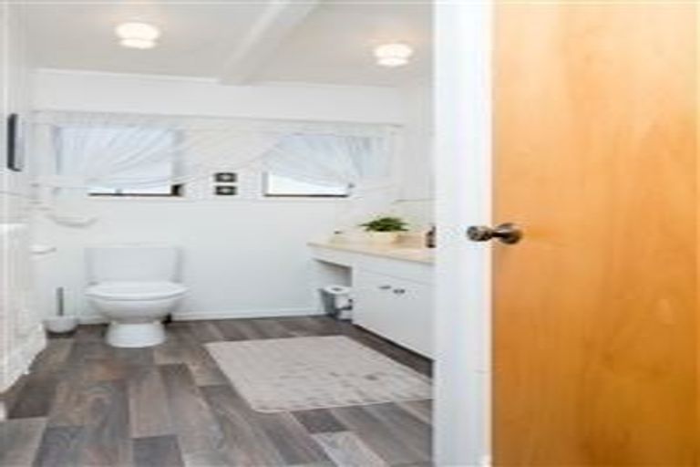 Photo of property in 10 Moana Terrace, Snells Beach, 0920