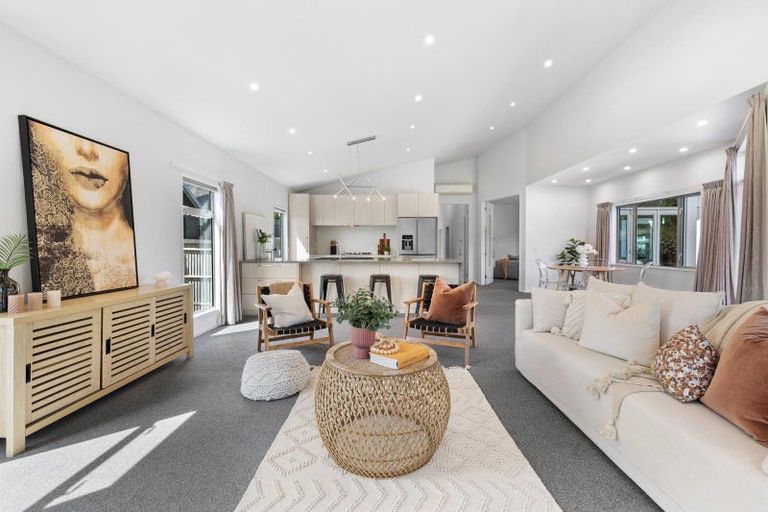 Photo of property in 16 Orbell Drive, Lake Hayes, Queenstown, 9304