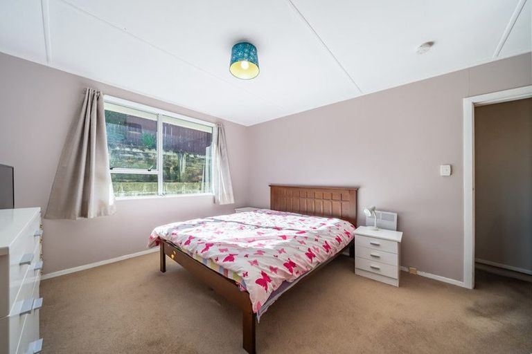 Photo of property in 20 Blueberry Grove, Timberlea, Upper Hutt, 5018