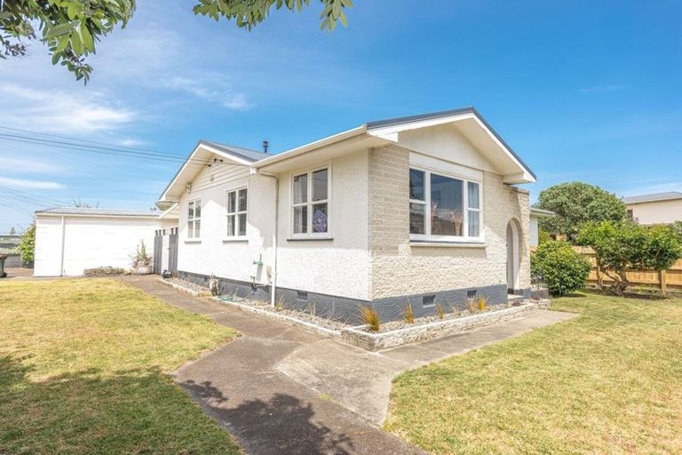 Photo of property in 1 Toi Street, Tawhero, Whanganui, 4501