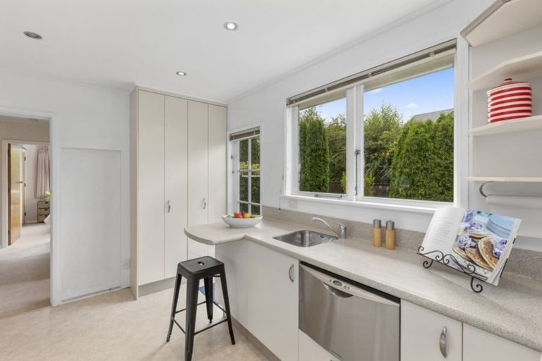 Photo of property in 52 Pretoria Street, Hutt Central, Lower Hutt, 5010