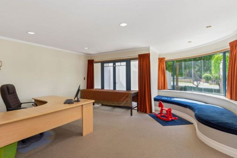 Photo of property in 1 Glamis Grove, Bethlehem, Tauranga, 3110