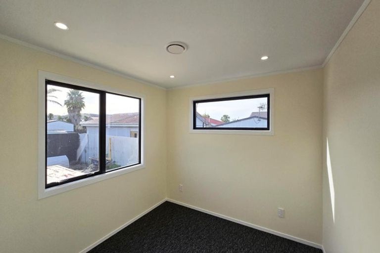 Photo of property in 12 Kauri Road, Stanmore Bay, Whangaparaoa, 0932