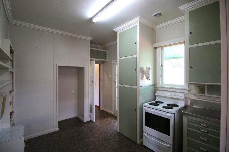 Photo of property in 34 Botanical Road, Takaro, Palmerston North, 4412