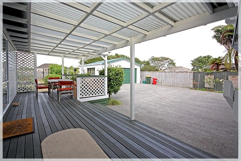 Photo of property in 115 Queen Street West, Levin, 5510