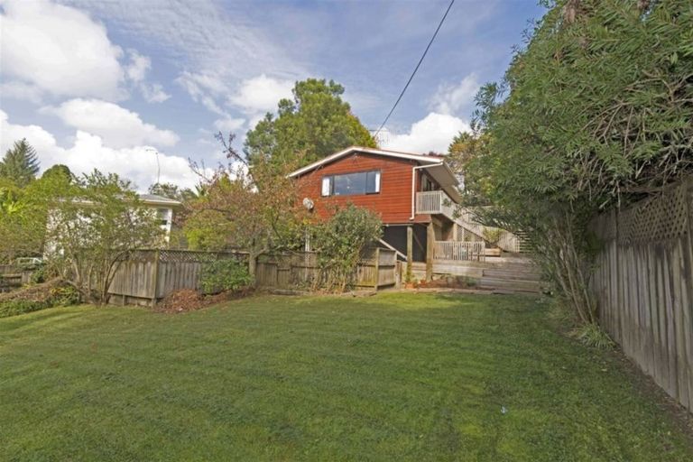 Photo of property in 2/4 James Scott Place, Te Atatu South, Auckland, 0602