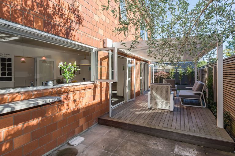 Photo of property in 31 Eversleigh Street, St Albans, Christchurch, 8014