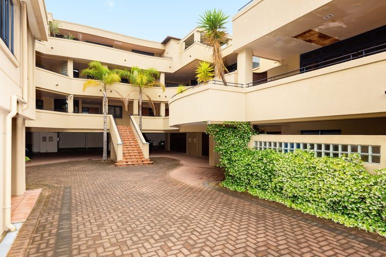 Photo of property in 5/29 May Street, Mount Maunganui, 3116