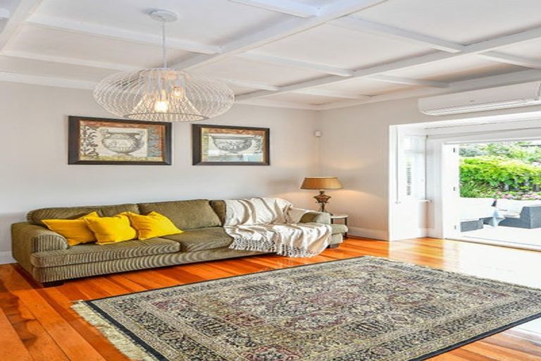 Photo of property in 2/39 Halsey Road, Manurewa, Auckland, 2102