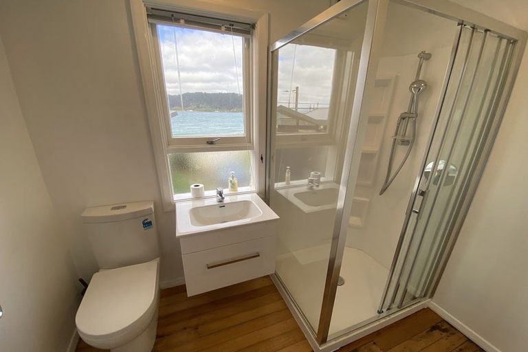 Photo of property in 214 Evans Bay Parade, Hataitai, Wellington, 6021