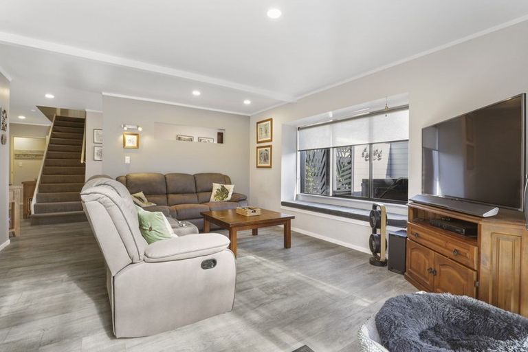 Photo of property in 4b Burn-murdoch Street, St Andrews, Hamilton, 3200