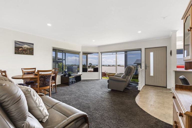 Photo of property in 45d Paynters Avenue, Strandon, New Plymouth, 4312