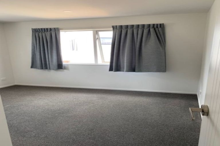 Photo of property in 64 Craigs Way, Hobsonville, Auckland, 0616
